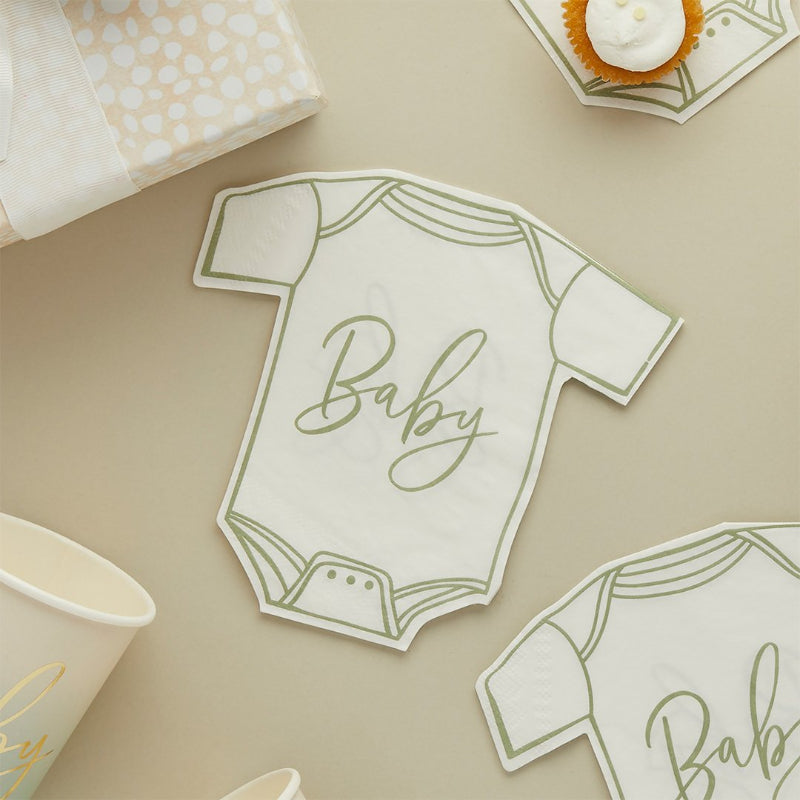 Elegante papirservietter "Baby" i hvid med salviegrønt tryk. Perfekte til babyshowers og dåb. Pakke med 16 stk. Køb nu!