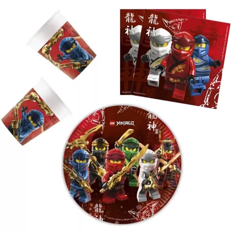 Lego Ninjago festpynt i en box