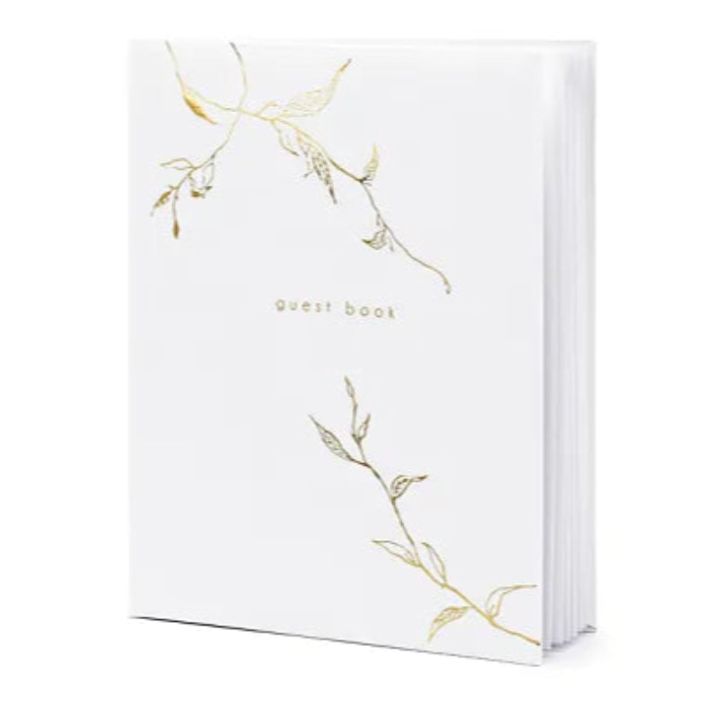Hvid gæstebog med gulddesign – 22 sider
Smuk gæstebog i hvidt med guldtryk. 22 blanke sider til hilsner og minder. Perfekt til bryllup eller fest. Størrelse 20 x 24,5 cm.