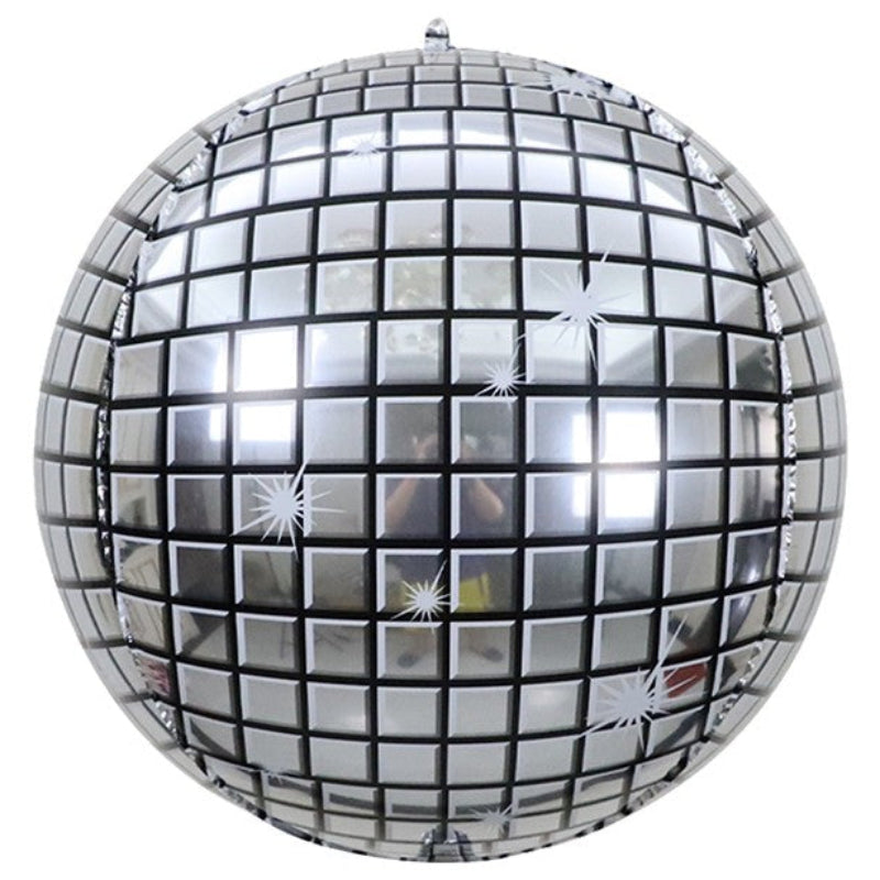 4D Disco Ball folieballon, 127 cm – ekstra stor ballon med realistisk 4D-effekt. Kan fyldes med helium eller luft og lukkes automatisk med selvforseglende ventil.