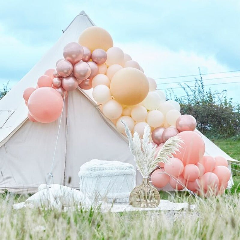 Luksus ballonbue rosa guld, fersken og nude med 200 balloner