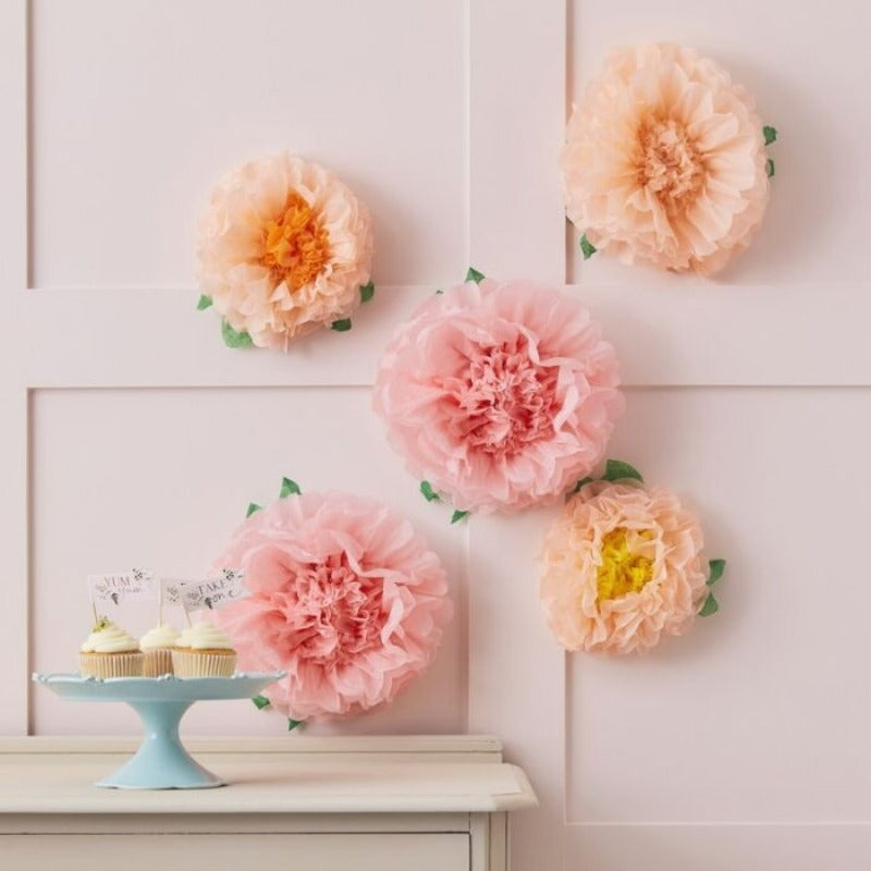 Blomster dekoration pastel pom pommer