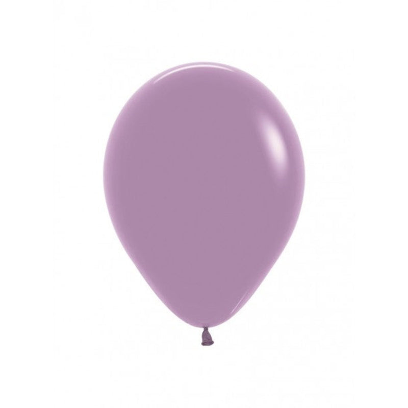 Støvet lilla Sempertex balloner til luft. 9"/23 cm. Perfekte til ballonbuer og dekorationer. 100% naturlatex. 50 stk. pr. pakke.
