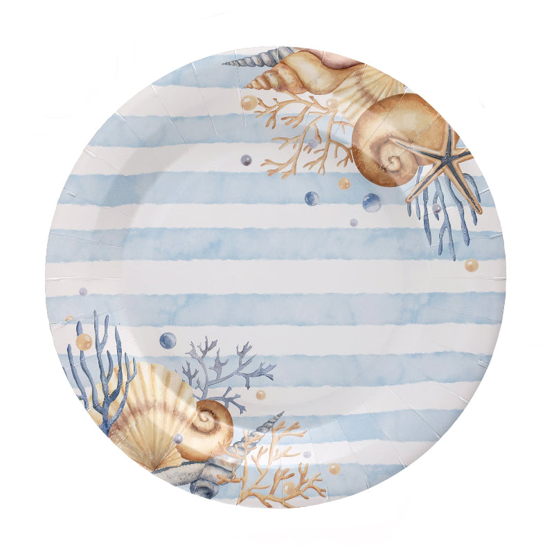 Tallerkener med havtema i lyseblå med søstjerner og skaller. Dekorative paptallerkener formet som en muslingeskal, Ø 22,5 cm. Pakke med 10 stk. Perfekte til sommerfester og maritim borddækning.