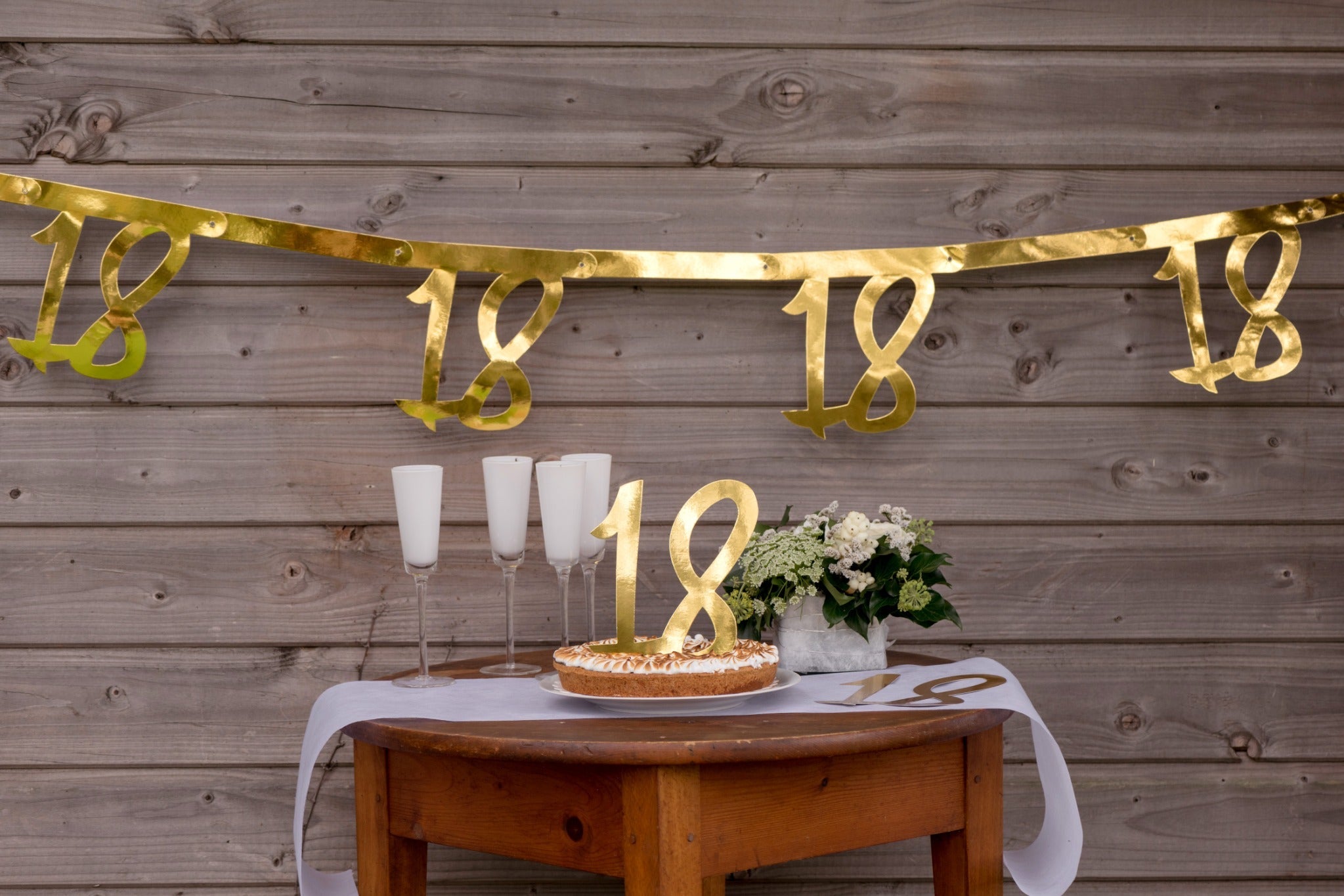 18 års guirlande i metallic guld – 2,5 meter