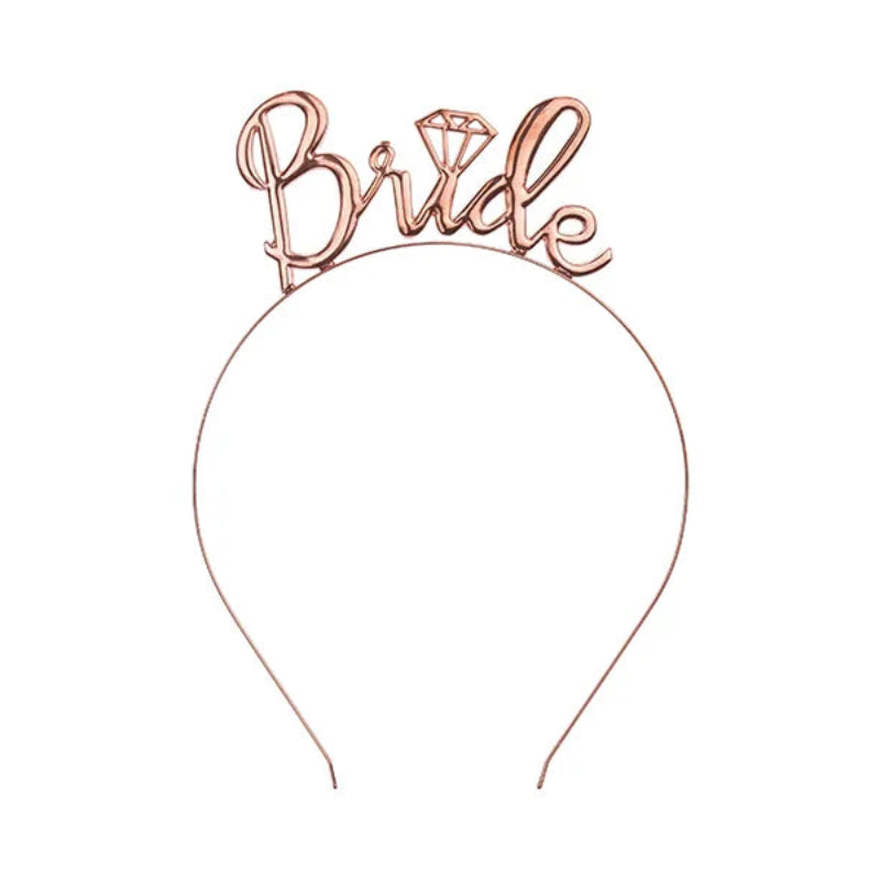 Bride to Be hårbøjle i rosa guld – elegant hårbøjle med teksten Bride. Perfekt til polterabend, bridal shower og bryllup, hvor bruden skal stråle.