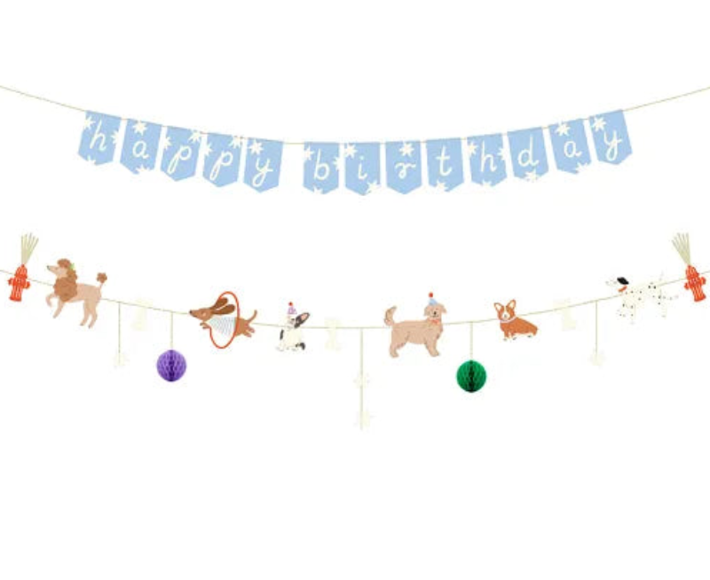 Happy Birthday Dogs banner i papir, 210 cm. Sødt fødselsdagsbanner med hundemotiver, klar til brug og perfekt til børnefødselsdag.
