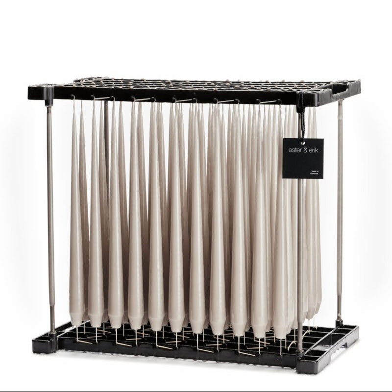 No. 22 | LINEN GREY
Cold smoky light-medium grey-beige