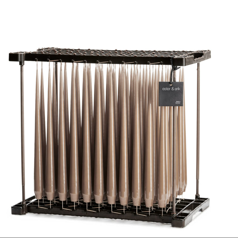 Ester & erik stagelys lak No. 24 | SOFT CLAY -Fine-grained medium toned earth brown

 