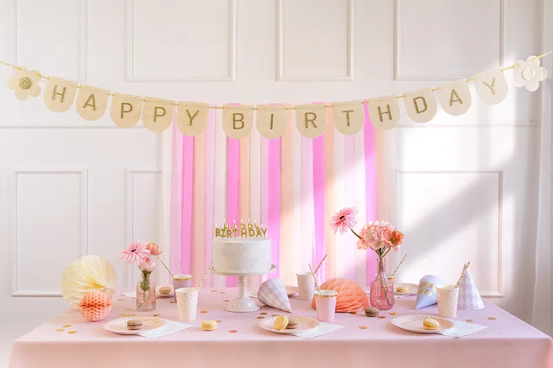 Happy Birthday banner i nude filt