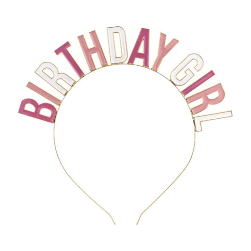 Fin hårbøjle med teksten “Birthday Girl” i metal. Perfekt til fødselsdag og fest, hvor fødselaren skal fejres med stil. ✨